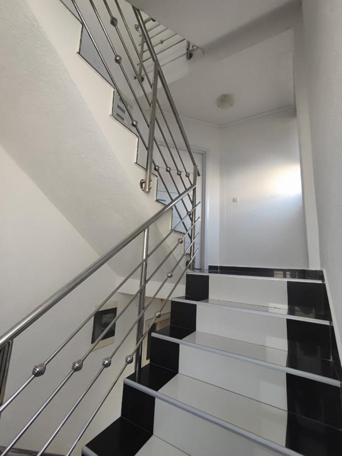 Gogo Apartments Ohrid Esterno foto