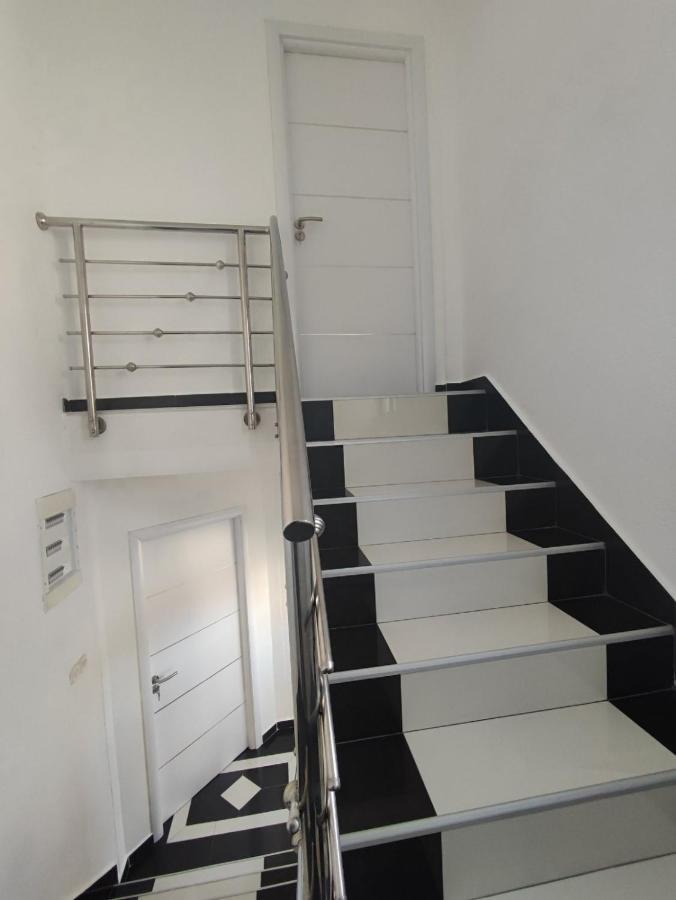 Gogo Apartments Ohrid Esterno foto