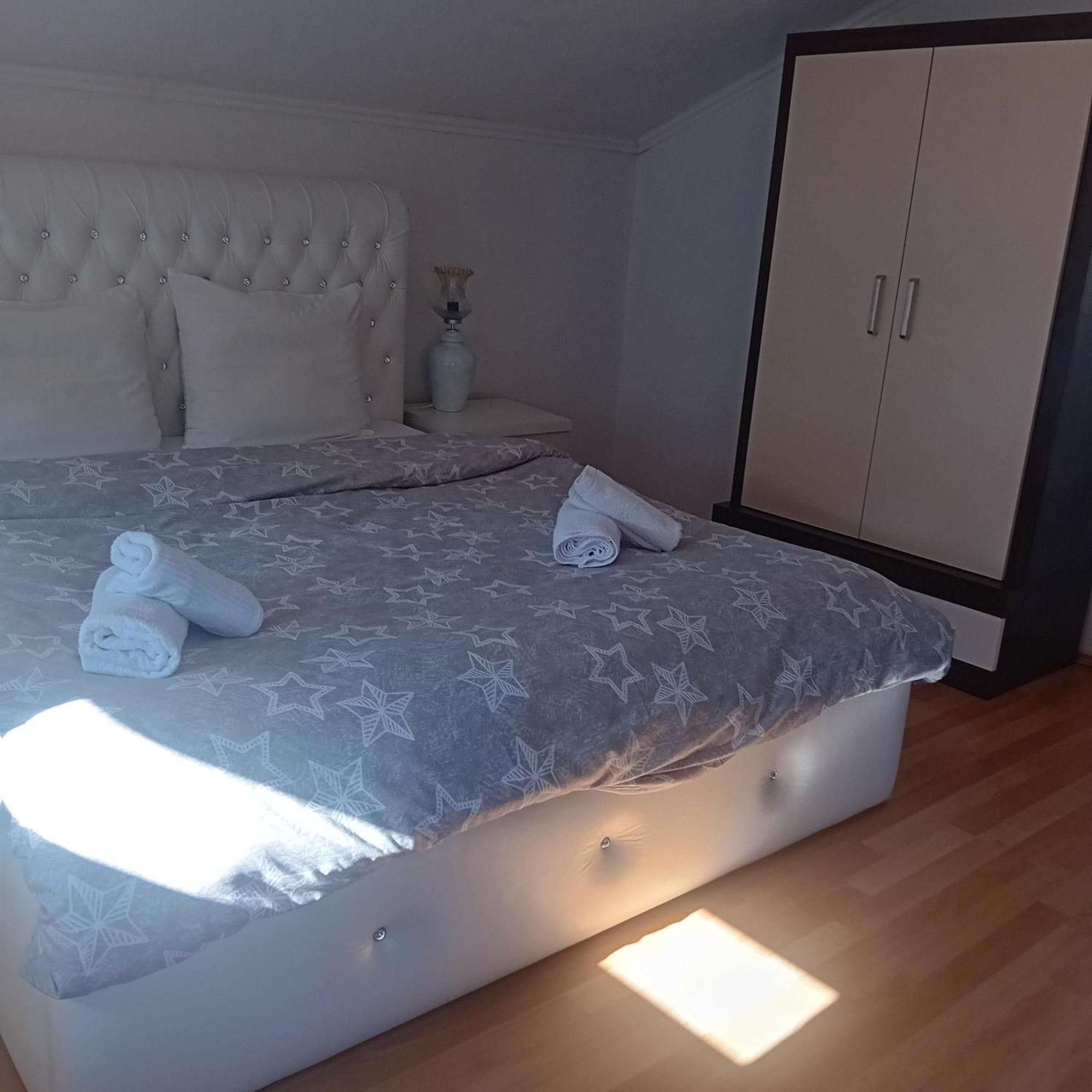 Gogo Apartments Ohrid Esterno foto
